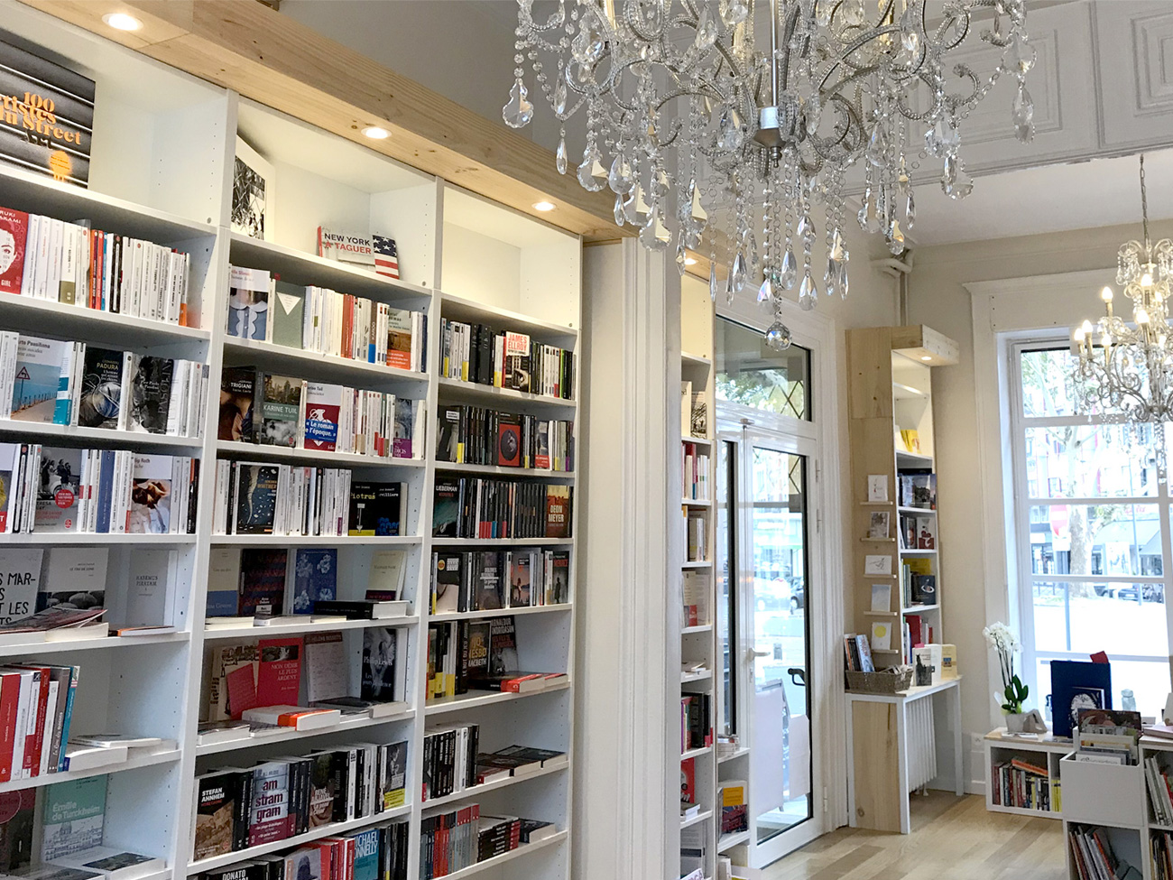Photo de l'intérieur de la librairie Place ronde à Lille