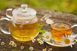 Salon de tisanes, gourmandises saines et boutique de produits naturels