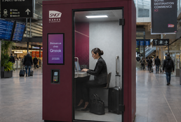 Cabine acoustique en libre service, un bureau calme dans la gare pour vous